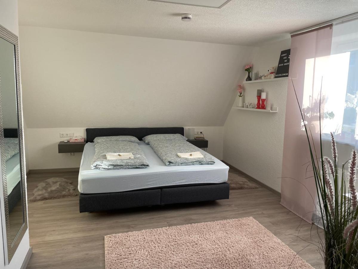 #2 Grosses Zimmer Mit Pool Und Garten 메밍겐 외부 사진