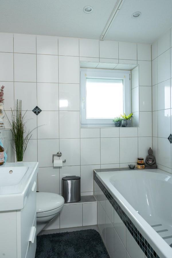 #2 Grosses Zimmer Mit Pool Und Garten 메밍겐 외부 사진