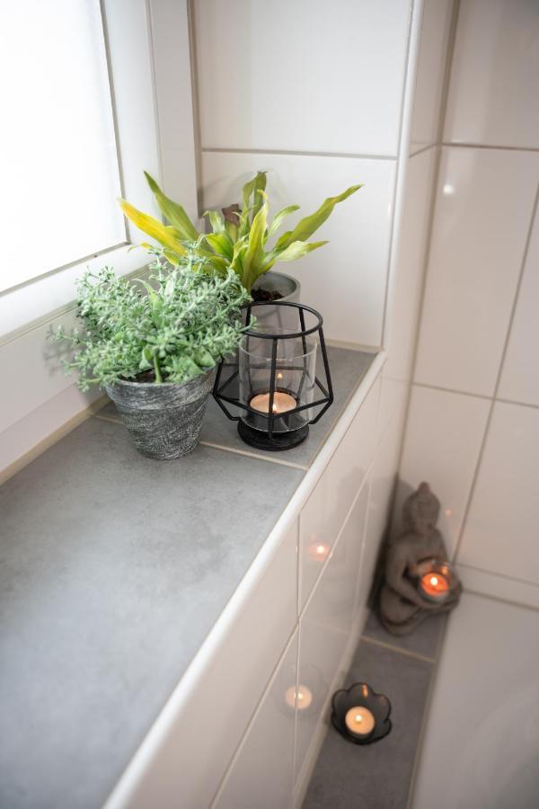 #2 Grosses Zimmer Mit Pool Und Garten 메밍겐 외부 사진